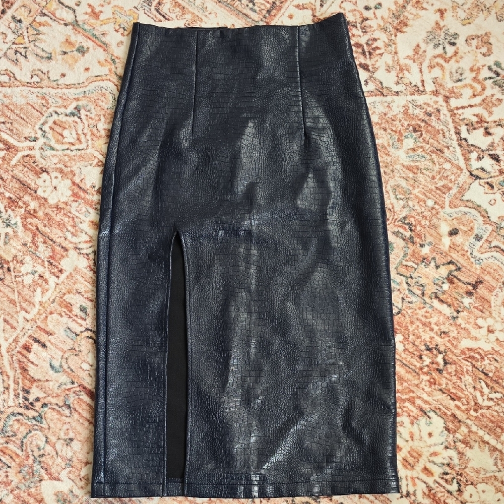 Topshop Women's Navy Croc Textured Faux Leather High Slit Pencil Skirt Size 6